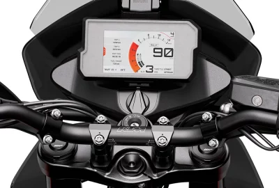 Moto KTM 890 Adventure R écran de bord