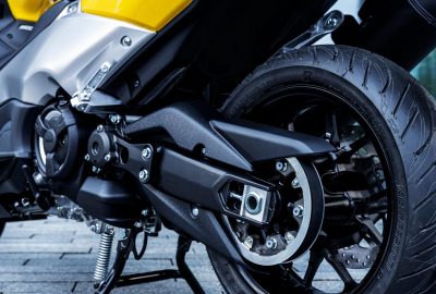 Yamaha scooter TMAX 2022 système antivol sur la béquille centrale