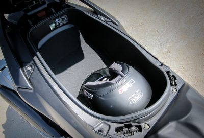 Maxiscooter Kymco AK 550 coffre