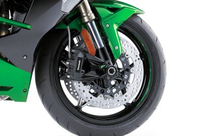 Moto Kawasaki Ninja H2 SX roue avant
