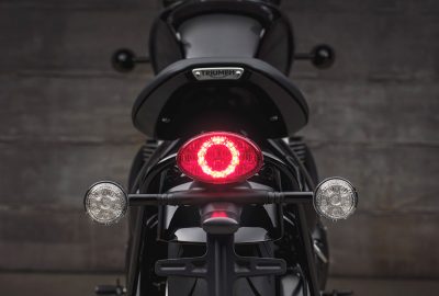 Moto Triumph Bonneville Bobber phare arrière