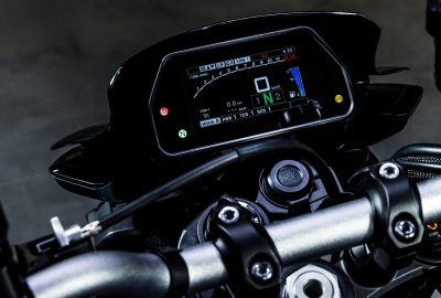 Moto Yamaha MT 10 écran de bord