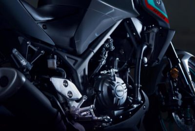 Moto Yamaha MT-03 ligne d'échappement