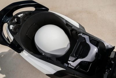 Scooter Yamaha NEO's rangement